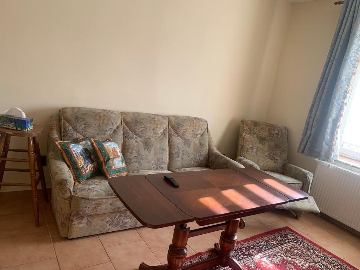 Bzany Ubytovani V Apartmanu, 2 Loznice, Na Farme מראה חיצוני תמונה